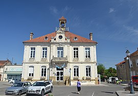 The town hall in Riscle