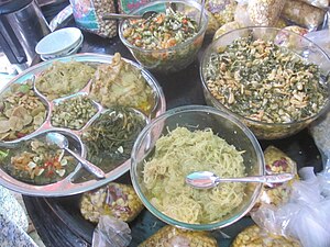 Échoppe vendant du lahpet à Mandalay