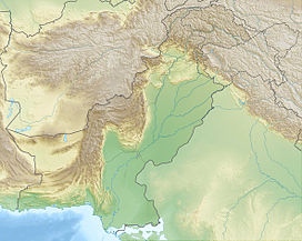 Gyong La is located in Pakistan