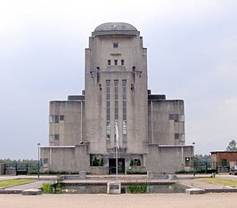 Vooraanzicht van Gebouw A van Radio Kootwijk