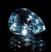 Topaze bleue - Mine Xanda, Brésil - (3 × 3 cm).