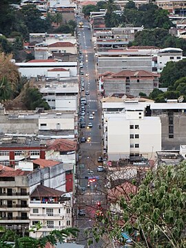 Avenida Dr. Carlos Soares, no centro.