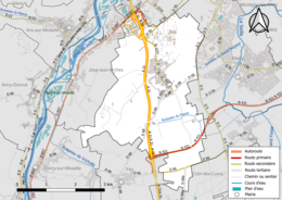 Carte en couleur présentant le réseau hydrographique de la commune