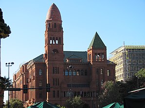 Das Bexar County Courthouse in San Antonio, gelistet im NRHP mit der Nr. 77001426[1]