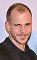 Gustaf Skarsgård interpreta Floki.